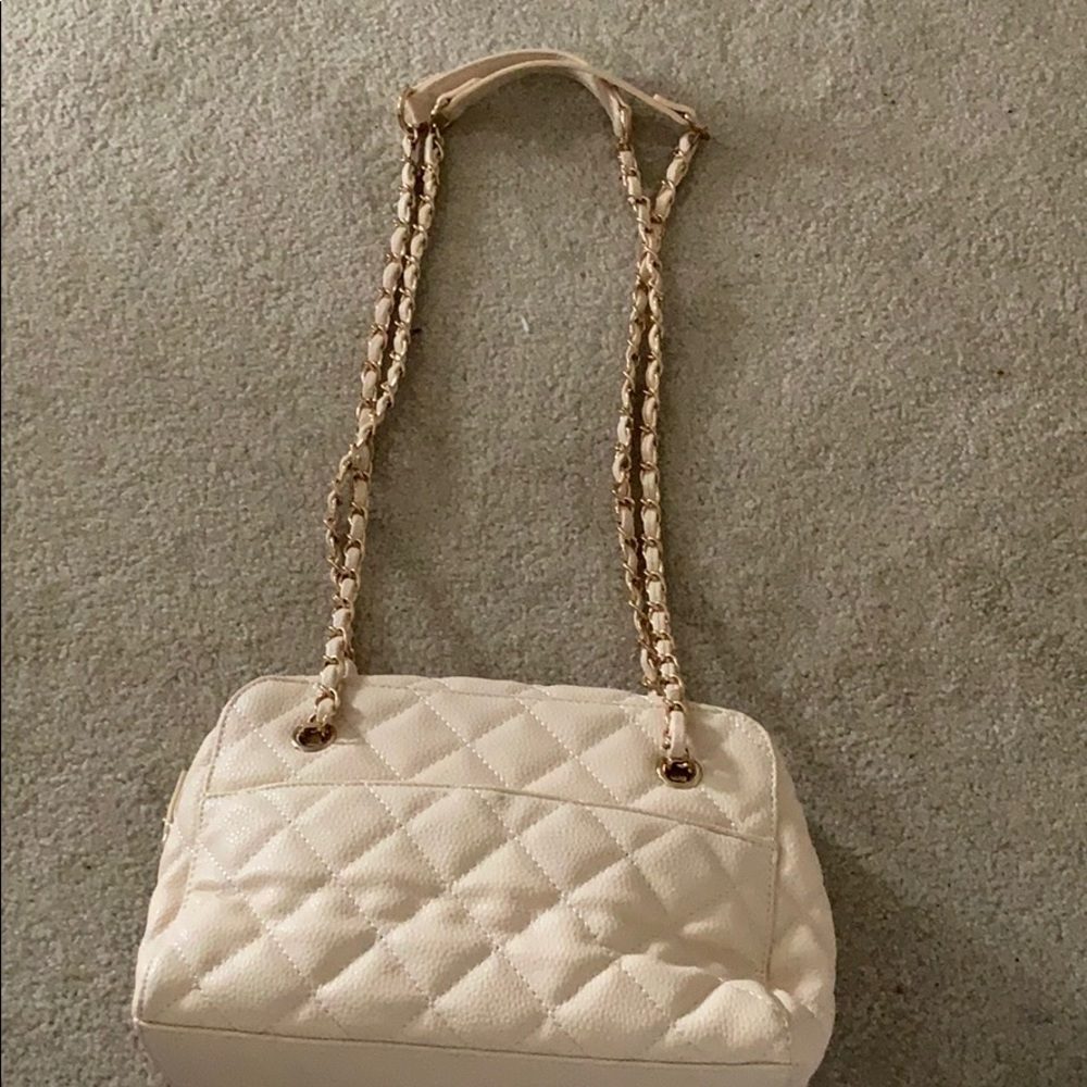 New Forever 21 Quilted Ivory Bag - Picture 3 of 5